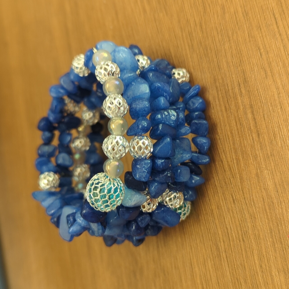 Blue dyed quartz bracelet